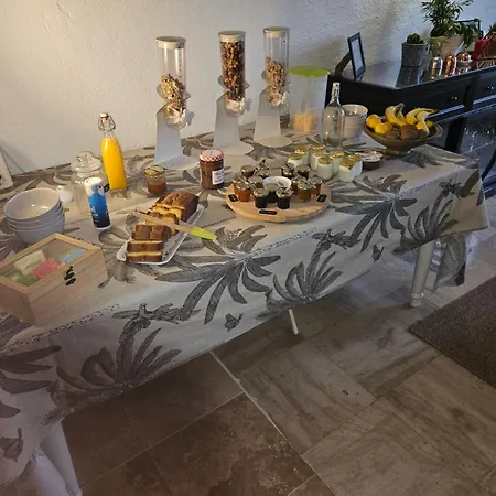 Bed And Breakfast Saultchevreuil,, Villedieu Les Poeles Villedieu-les-Poëles